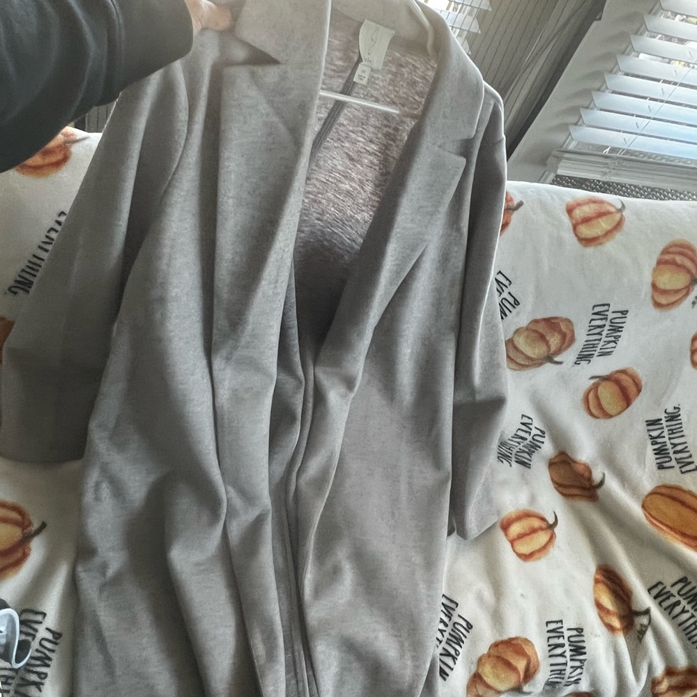 Heather grey coat - Picture 2 of 4
